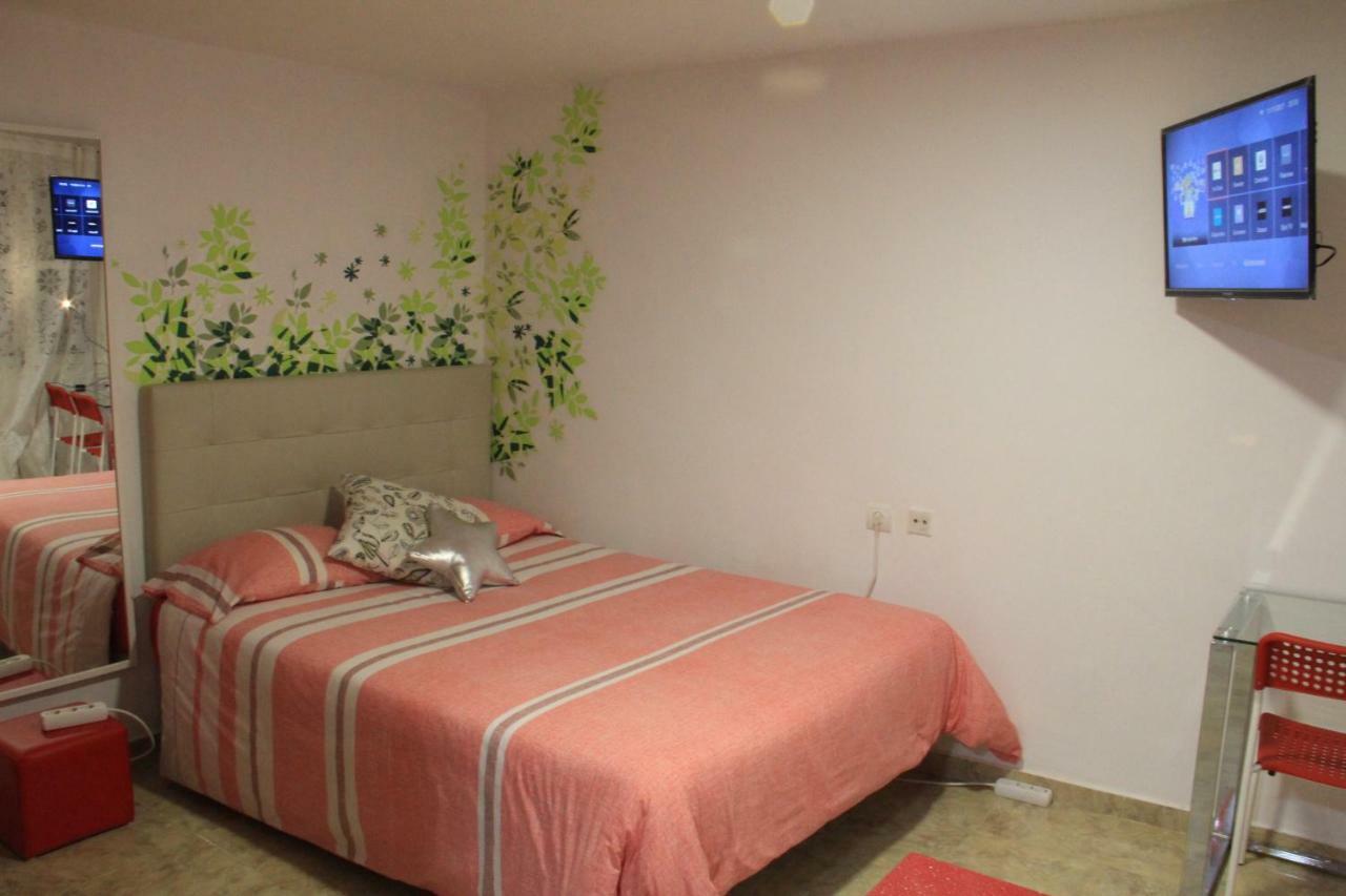 Santa Isabel Apartments, Madrid Centre Exterior photo